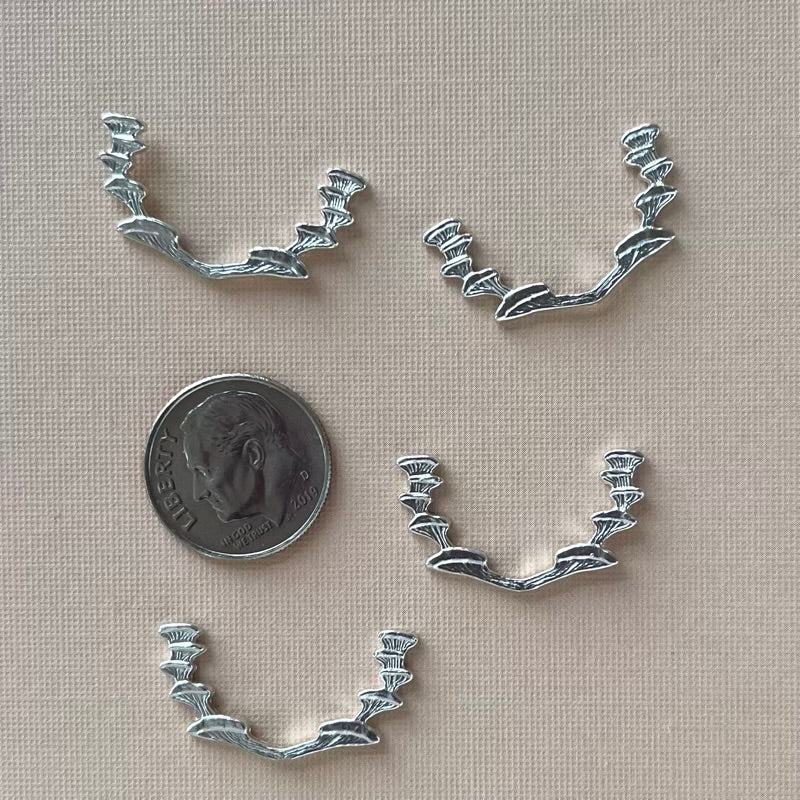 silver chanterelle cabochon border