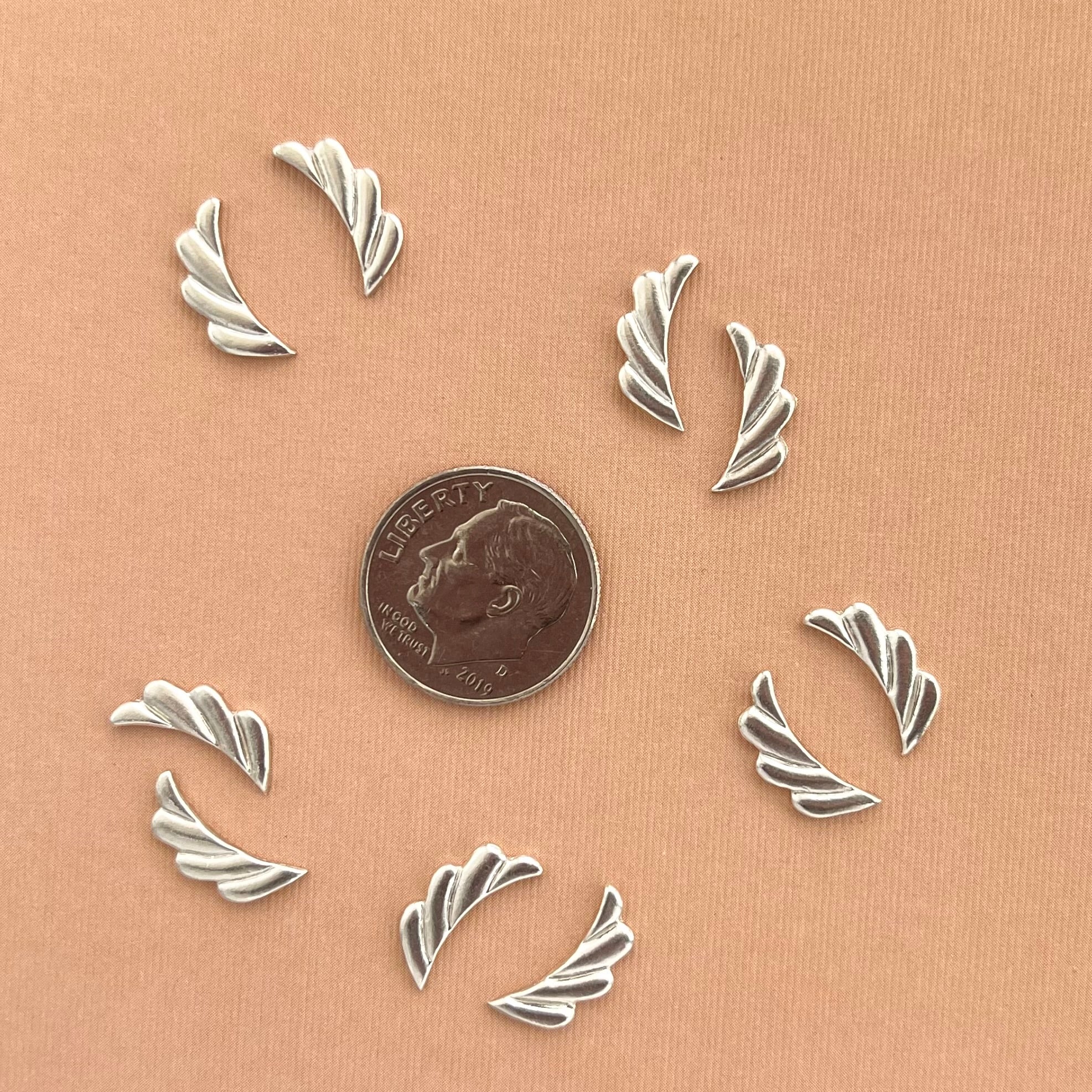 scalloped silver cabochon border